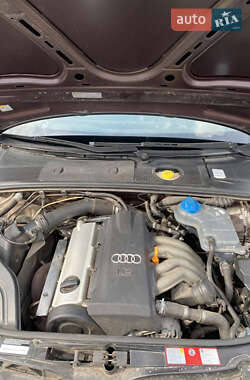 Седан Audi A4 2001 в 