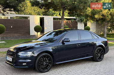 Седан Audi A4 2014 в 