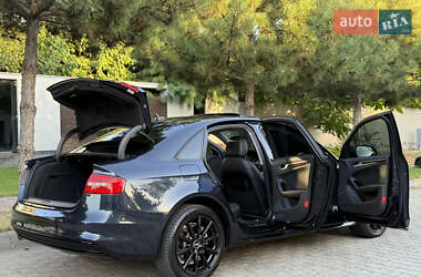 Седан Audi A4 2014 в 