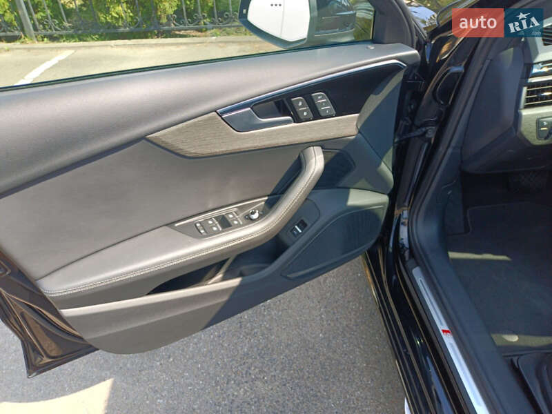 Седан Audi A4 2024 в Киеве