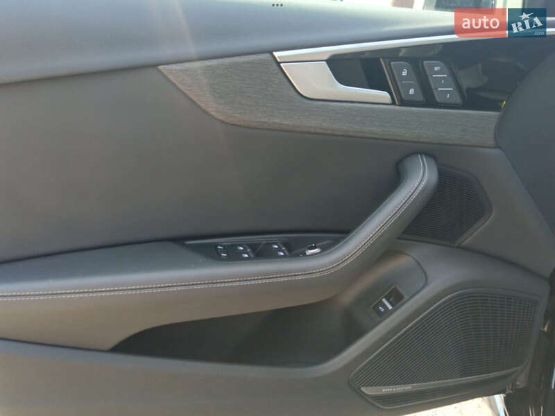 Седан Audi A4 2024 в Киеве