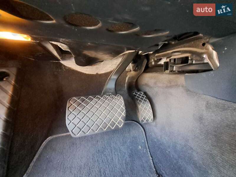 Седан Audi A4 2000 в Ірпені