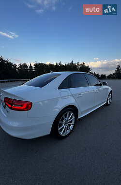 Седан Audi A4 2014 в 