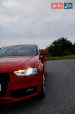 Седан Audi A4 2013 в Виннице