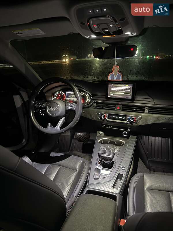 Седан Audi A4 2016 в Львове