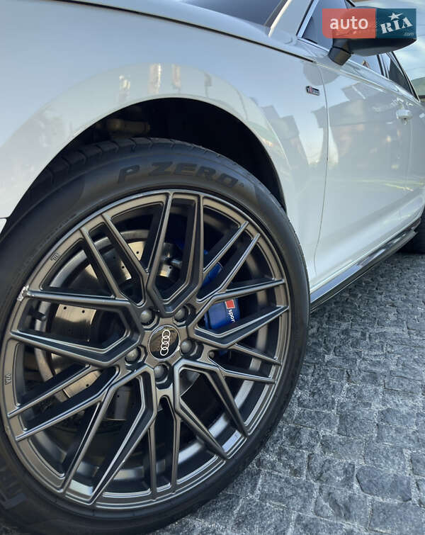 Седан Audi A4 2019 в Днепре