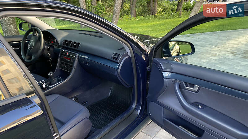 Седан Audi A4 2002 в Ірпені