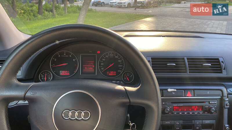 Седан Audi A4 2002 в Ірпені