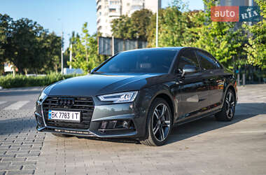 Седан Audi A4 2016 в Рівному