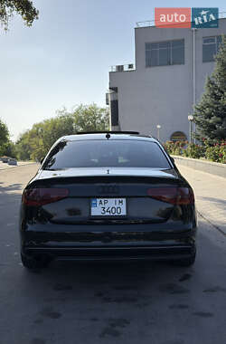 Седан Audi A4 2013 в Запоріжжі