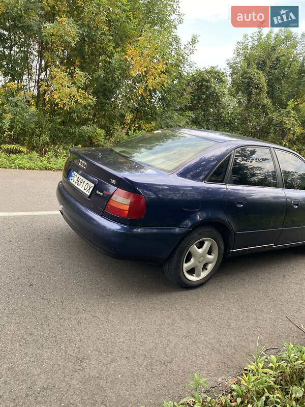 Седан Audi A4 1996 в Яворове