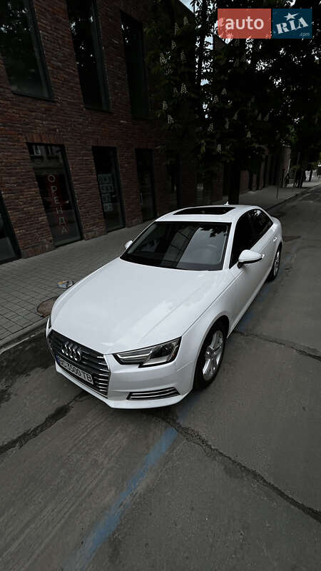 Седан Audi A4 2016 в Львове