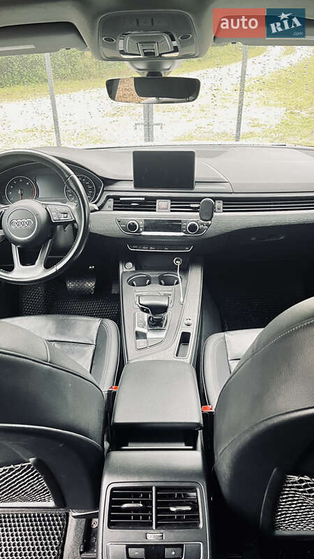 Седан Audi A4 2016 в Львове