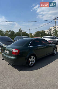 Седан Audi A4 2002 в 