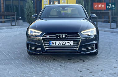 Седан Audi A4 2017 в 