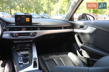 Седан Audi A4 2017 в 