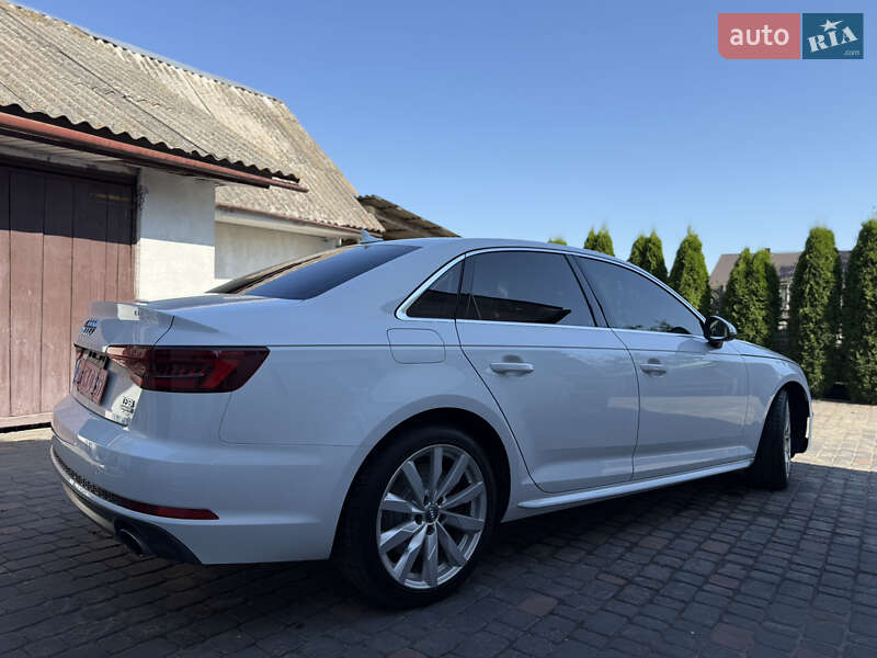 Седан Audi A4 2017 в Рівному
