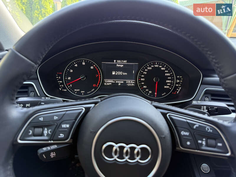 Седан Audi A4 2017 в Рівному