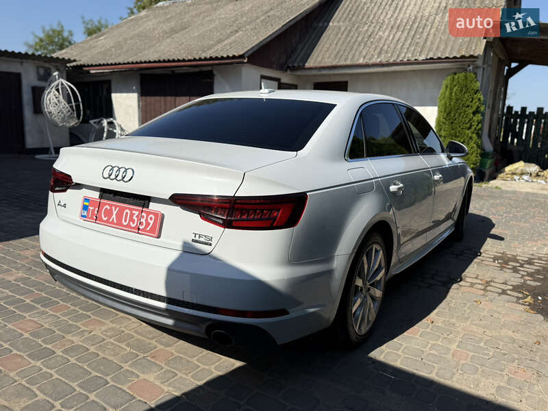 Седан Audi A4 2017 в Рівному