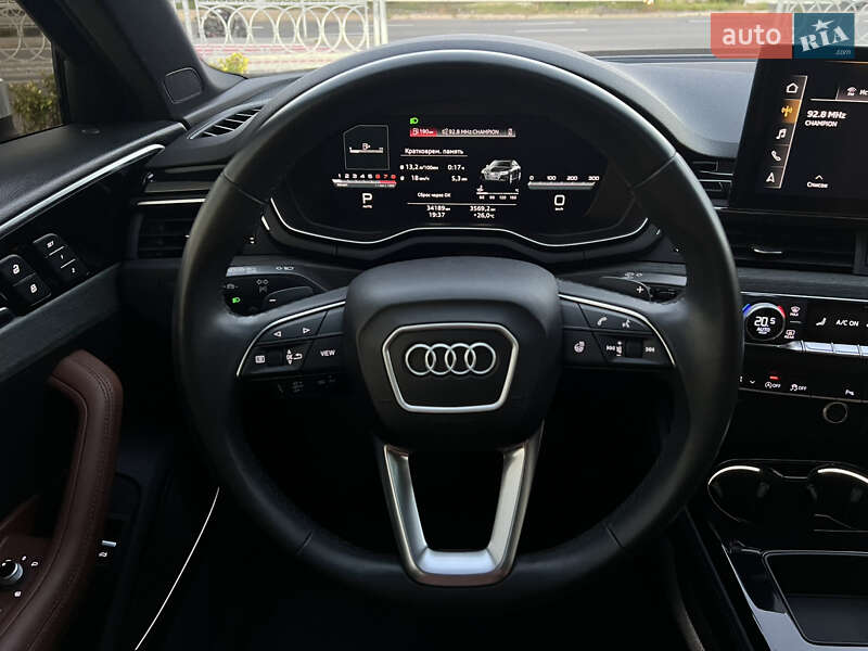Седан Audi A4 2023 в Киеве