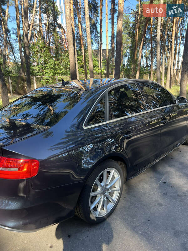 Седан Audi A4 2014 в Черкассах