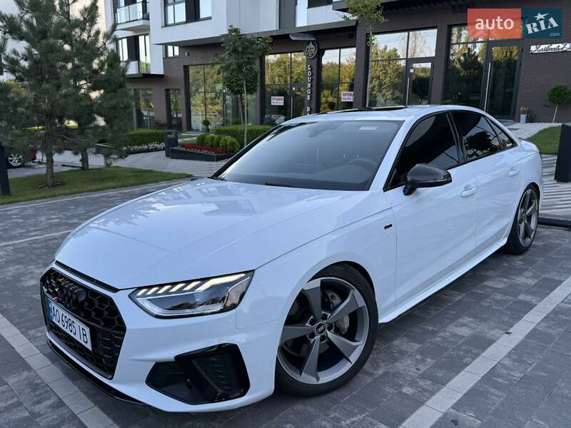 Седан Audi A4 2020 в 