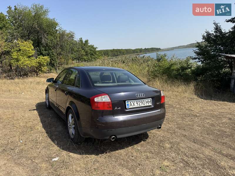 Седан Audi A4 2002 в 
