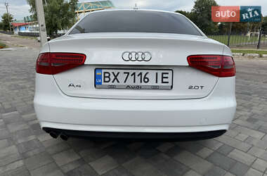 Седан Audi A4 2012 в Остроге