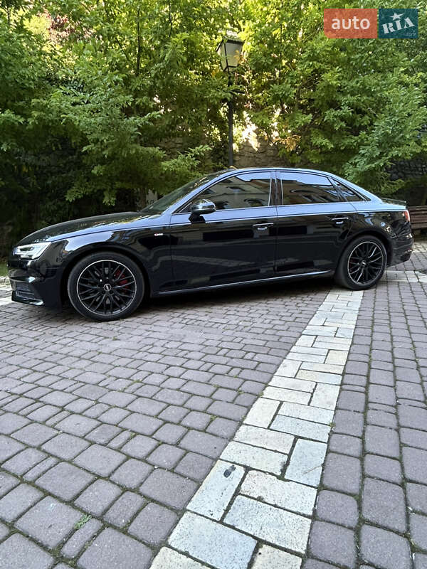 Седан Audi A4 2018 в Киеве