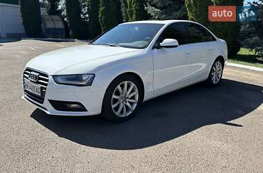 Седан Audi A4 2014 в 