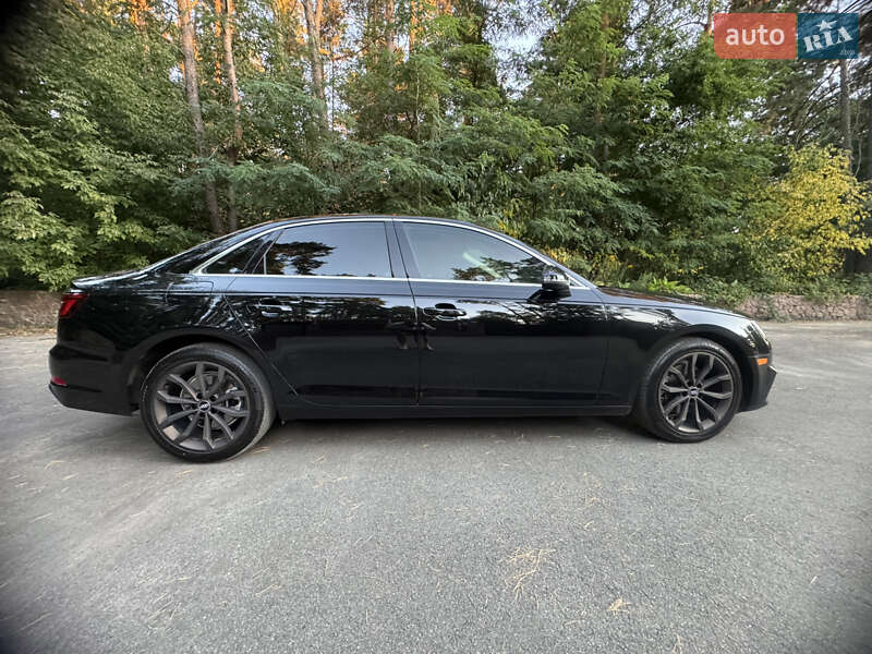 Седан Audi A4 2019 в Киеве