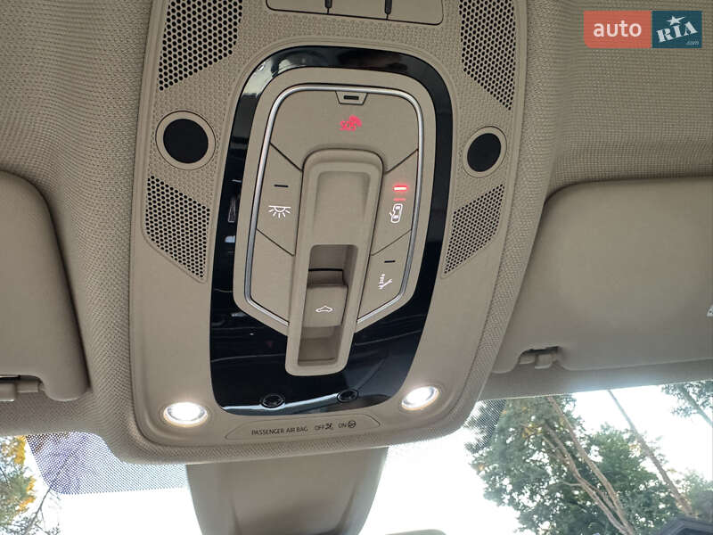 Седан Audi A4 2019 в Киеве