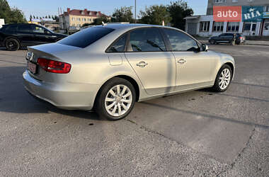 Седан Audi A4 2014 в 