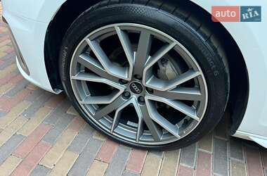 Универсал Audi A4 2020 в 