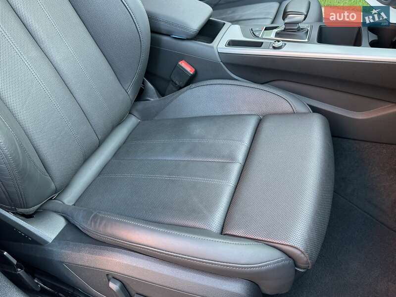 Универсал Audi A4 2020 в Киеве
