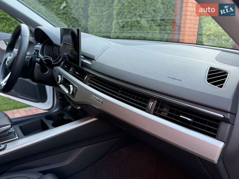 Универсал Audi A4 2020 в Киеве