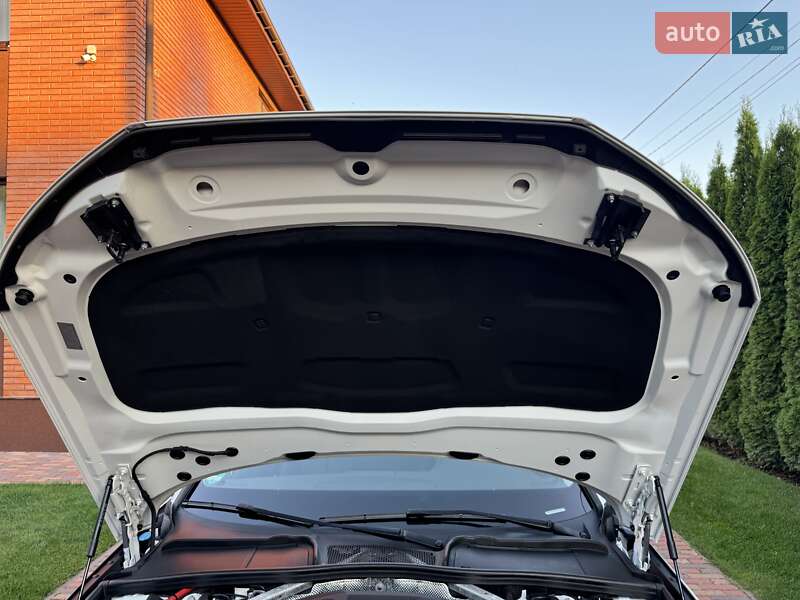 Универсал Audi A4 2020 в Киеве