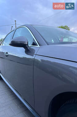 Седан Audi A4 2021 в 