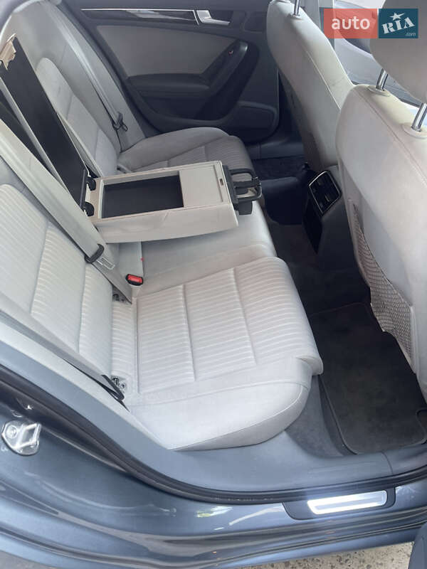 Универсал Audi A4 2014 в Ивано-Франковске