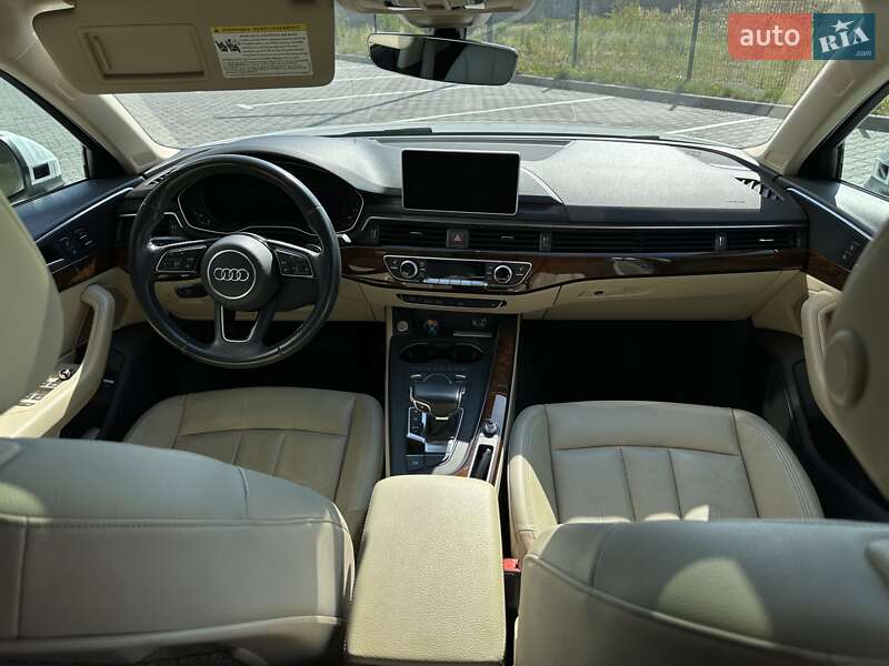 Седан Audi A4 2016 в Луцьку