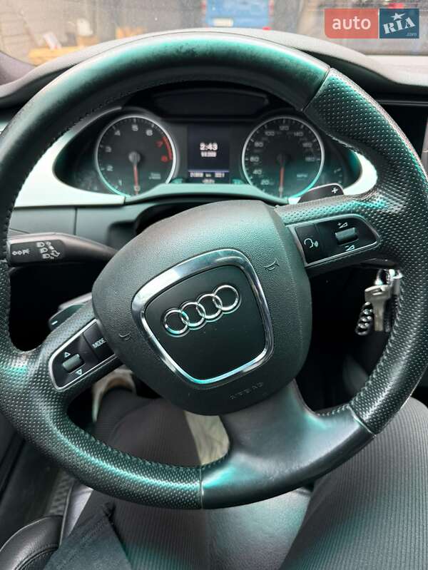 Седан Audi A4 2008 в Ровно