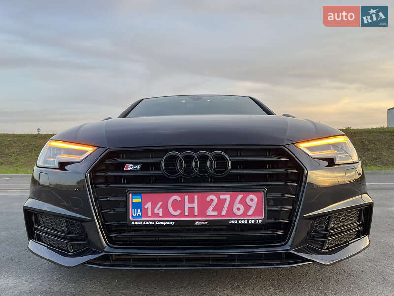 Седан Audi A4 2018 в Львові