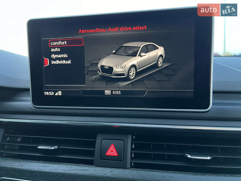 Седан Audi A4 2018 в Львові