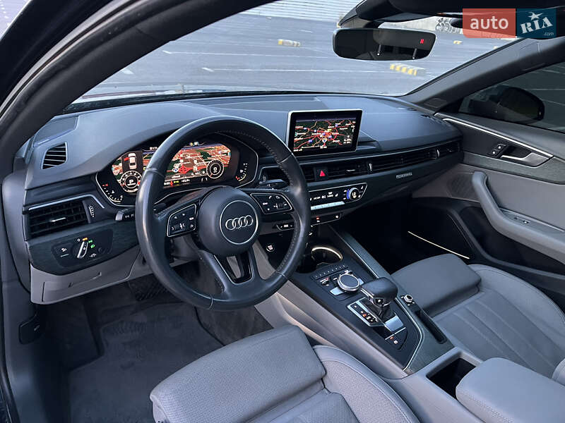 Седан Audi A4 2018 в Львові
