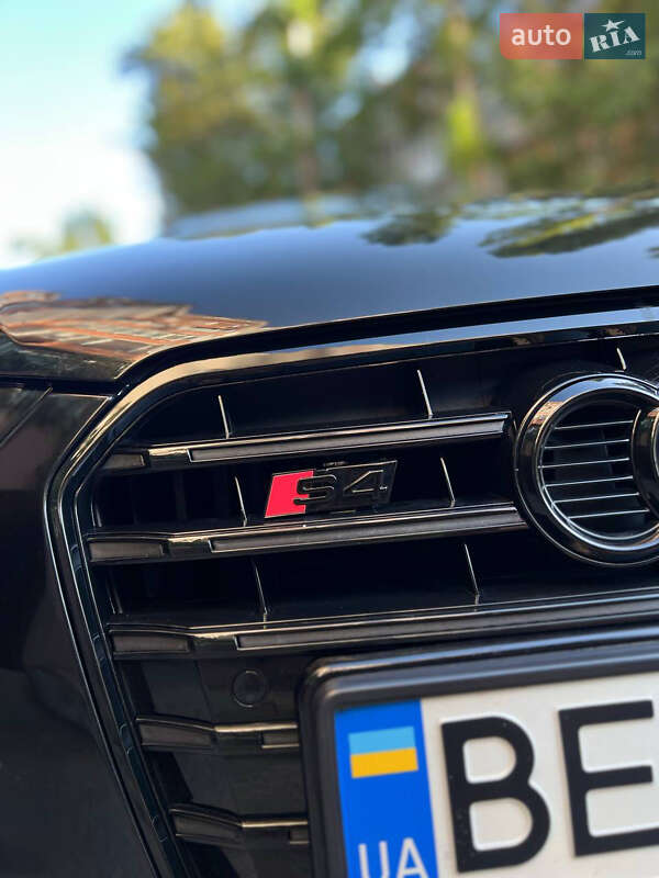 Седан Audi A4 2013 в Миколаєві