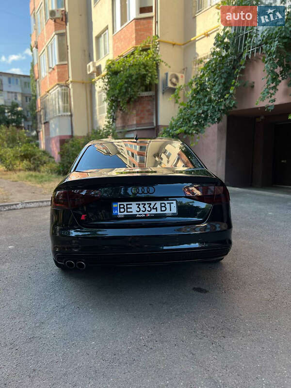 Седан Audi A4 2013 в Миколаєві