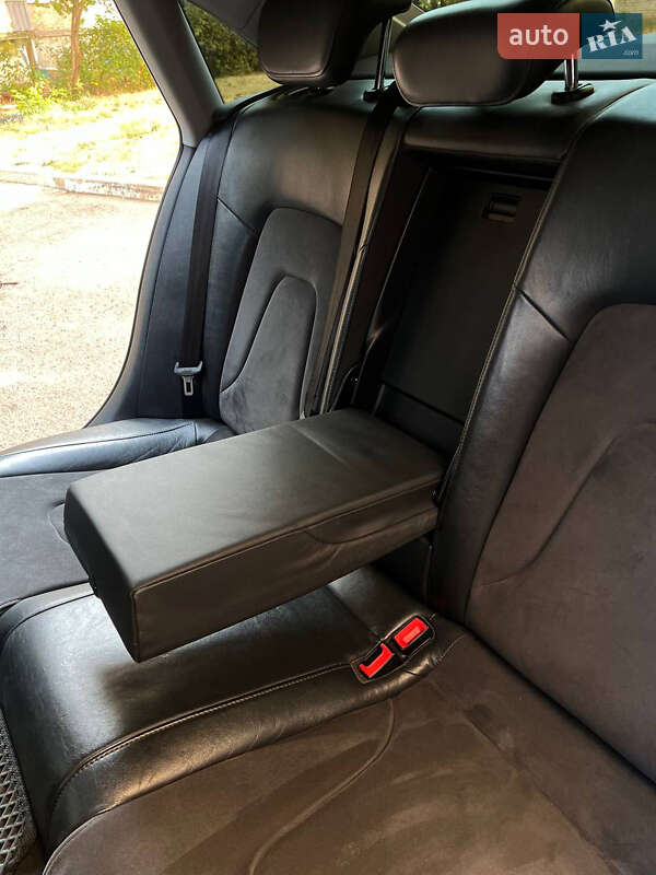 Седан Audi A4 2013 в Миколаєві