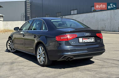 Седан Audi A4 2014 в 