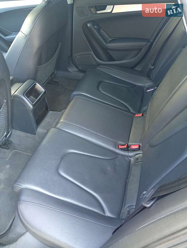 Седан Audi A4 2013 в Києві