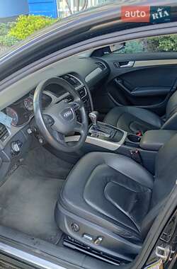 Седан Audi A4 2013 в Киеве